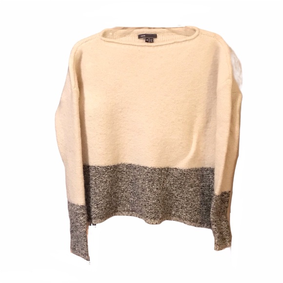 Vince Sweaters - Vince Wool/ Silk/ Cashmere Blend Crewneck Sweater